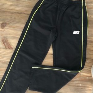 🌟 Nike Boys Elastic Waist Athletic Pants